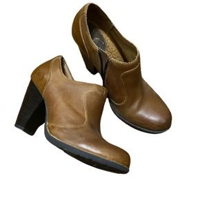 B.O.C Brown Leather Loafer Heels Size 8 M